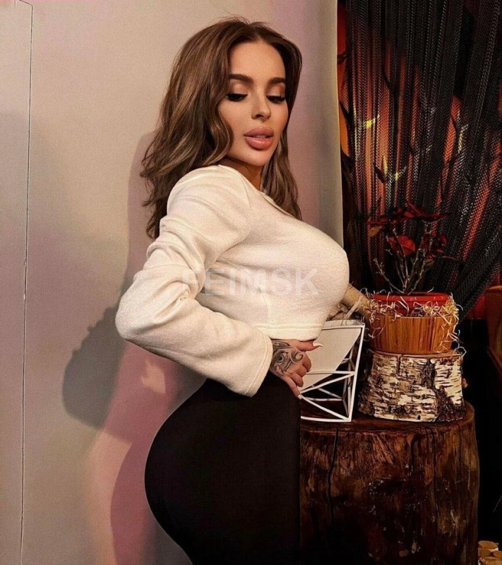 КАРОЛИНА МАЛЫШКА