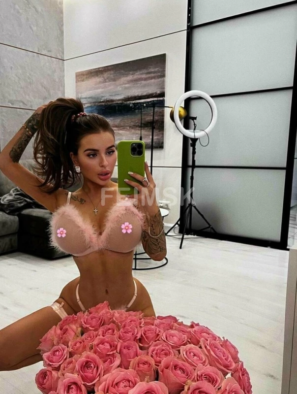 КАРОЛИНА МАЛЫШКА